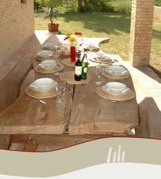 Enjoy family meals outdoors
